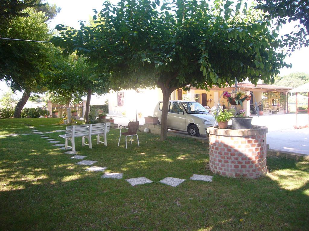 Agriturismo Al Rifugio Divino Belvedere Ostrense Екстериор снимка