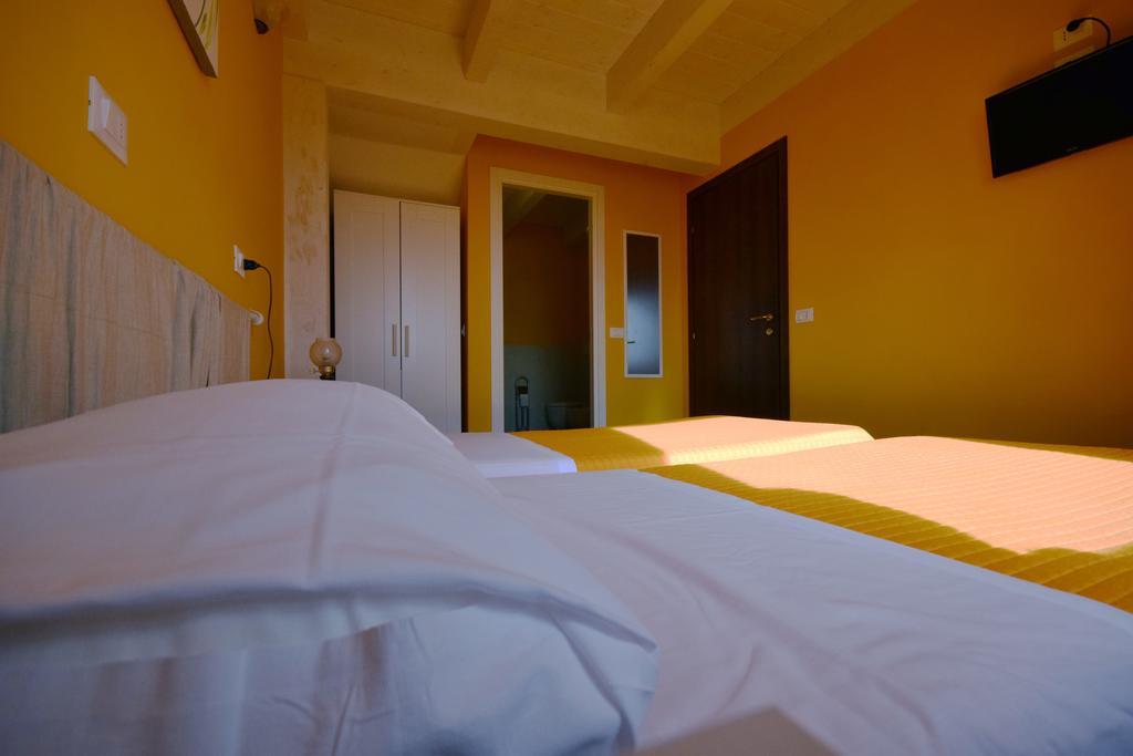 Agriturismo Al Rifugio Divino Belvedere Ostrense Екстериор снимка